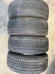Vând 4 anvelope 225/55/17 Dunlop de iarnă ca noi