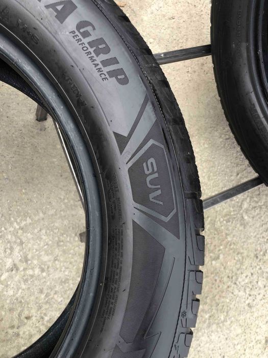 SET 4 Anvelope Iarna 255/55 R19 GOODYEAR Ultragrip perfirmance - SUV