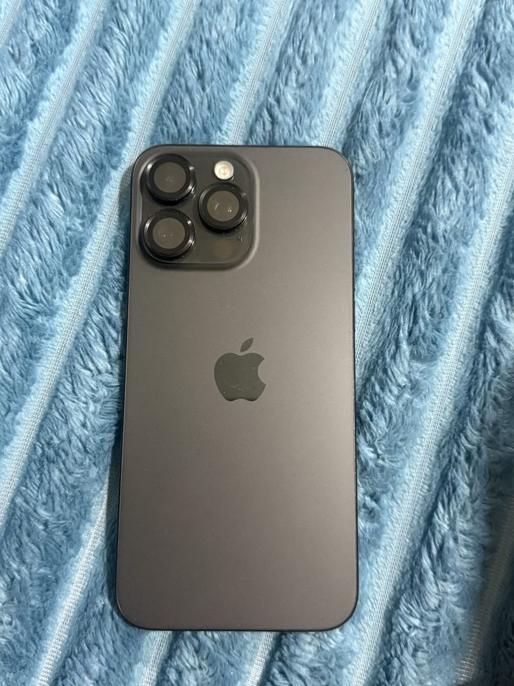 15 pro max black titanium