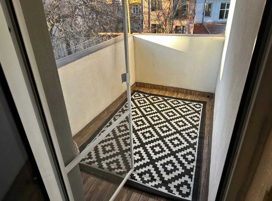 Тристаен апартамент в Центъра на Пазарджик + Паркомясто