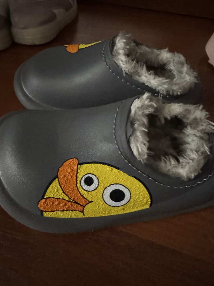Продаются детские тапки