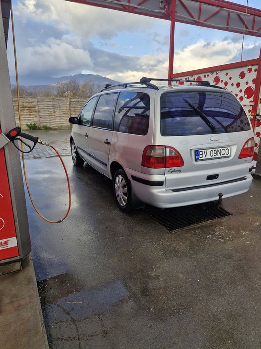 FORD GALAXY masina Rulează