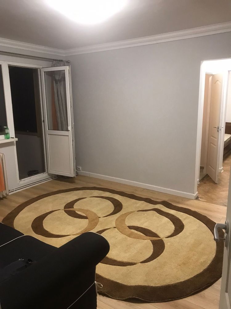 Pf Inchiriez 2 cam P.ros, 450€, renovat, et4/4