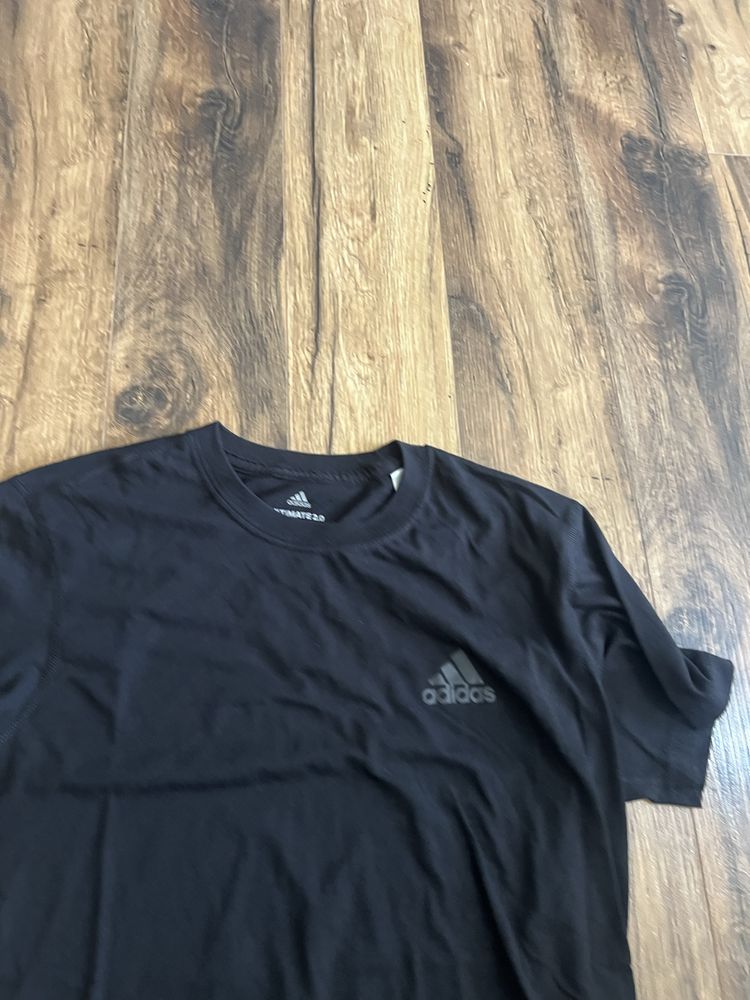 Adidas T-Shirt size M