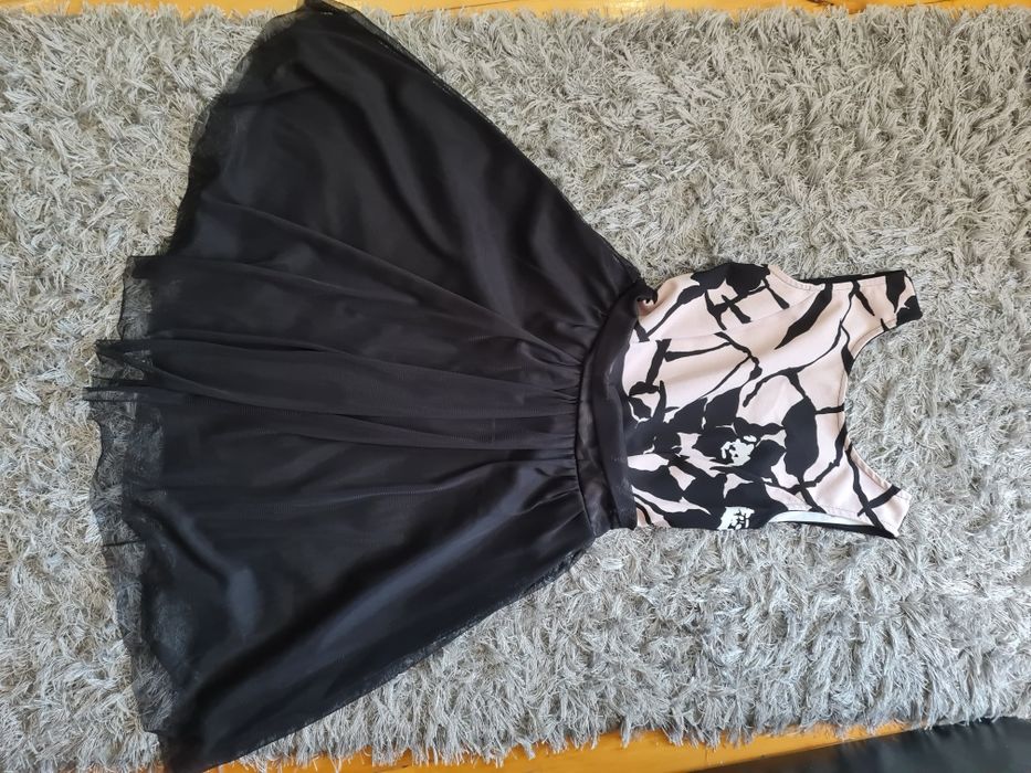 Рокли по 10 лв всяка