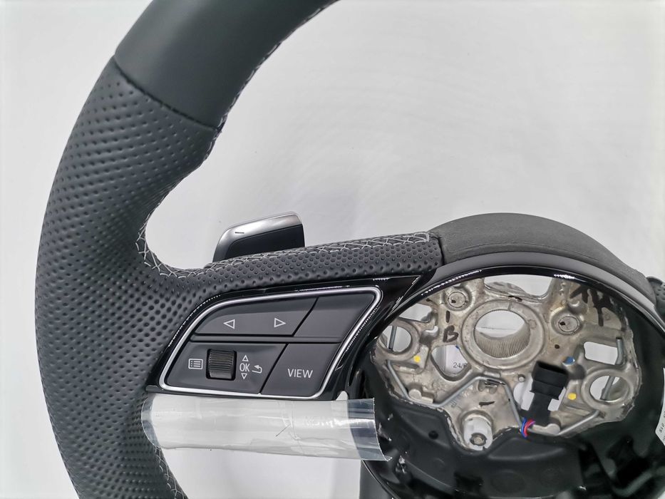 Нов OE Черен Кожен Спортен Волан с Лопатки Audi A3 S3 RS 8Y0419091Q