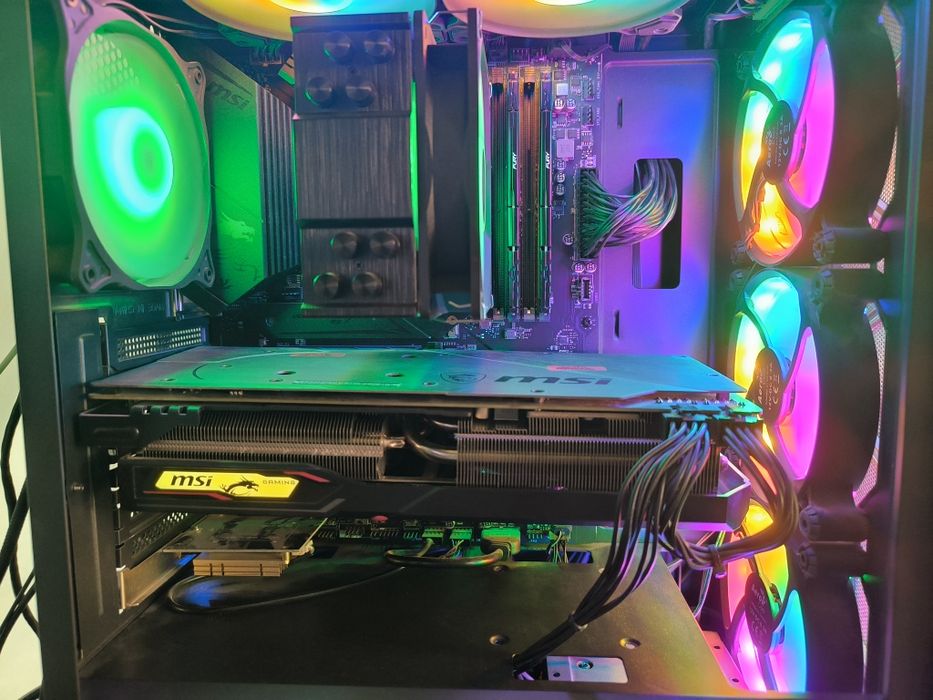 Ўйин, стриминг ва видеомонтаж учун тайёр компьютер.