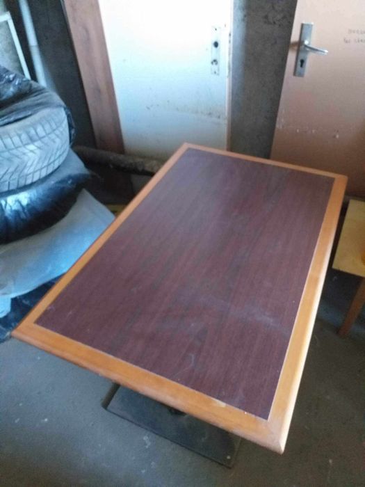 Голяма трапезна маса