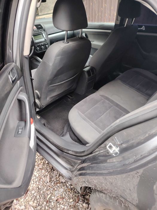 Vând Volkswagen Jetta .An fabricație 2006. Motor 2.0 140 hp