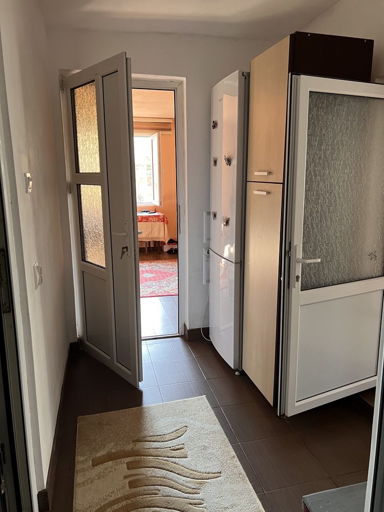 Vand casa cu teren