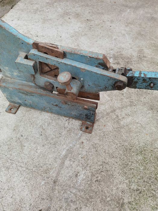 Ghilotina din otel pentru taiat metale