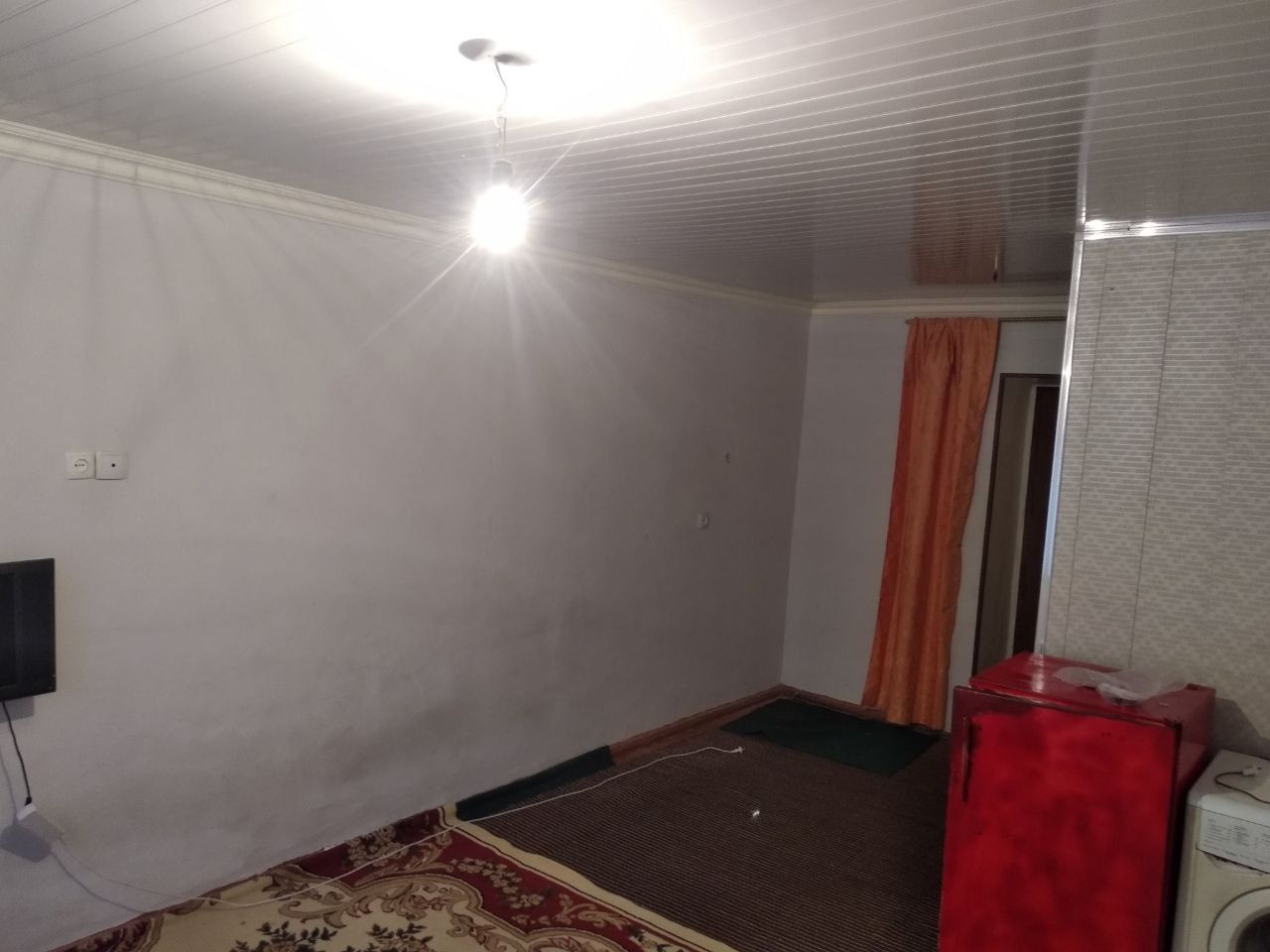 Сдам 1 ком в быв.общ. Чиланзар 3кв-л рядом с метро Новза