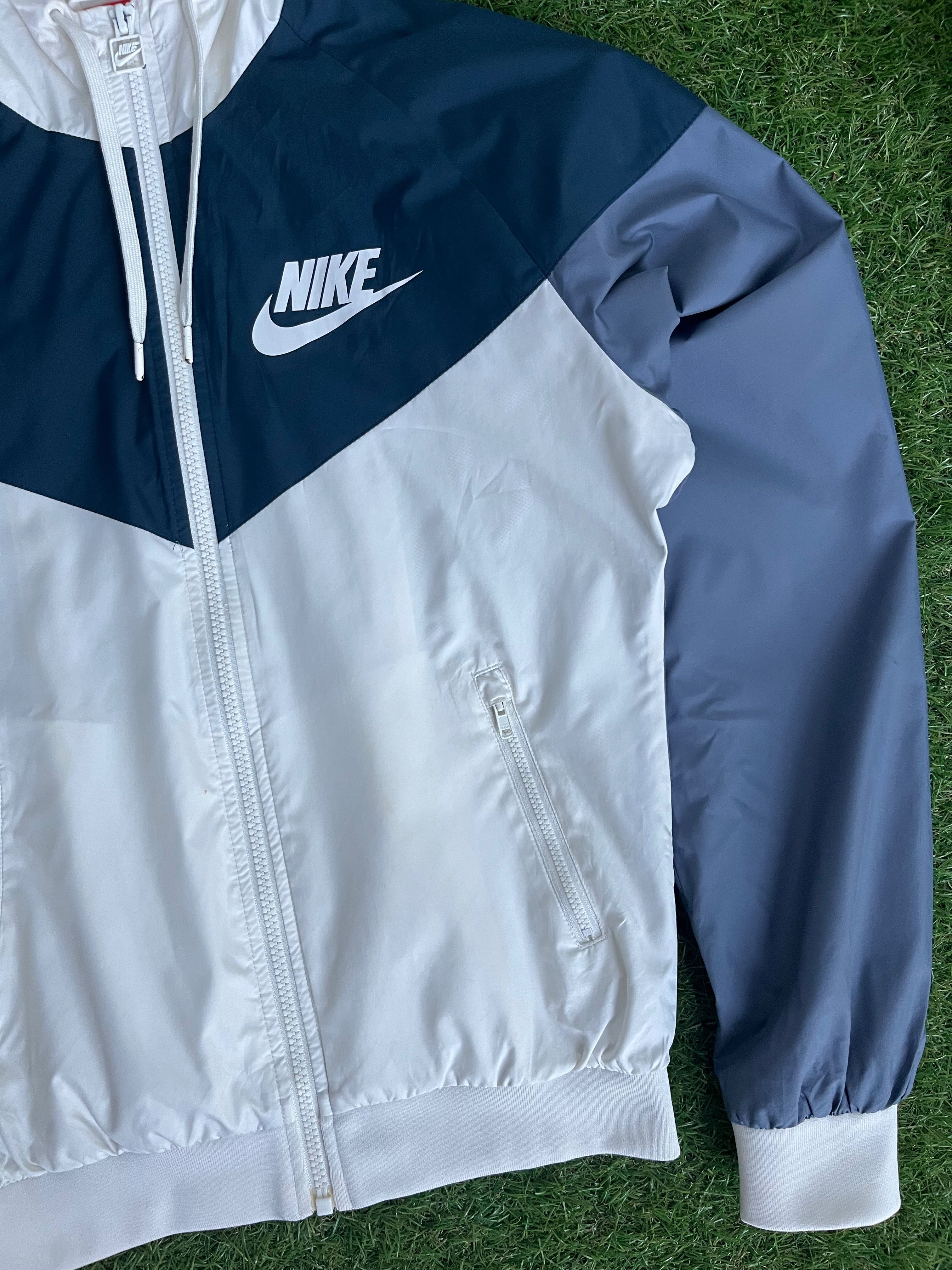 Дамско горнище / яке : NIKE The Windrunner S