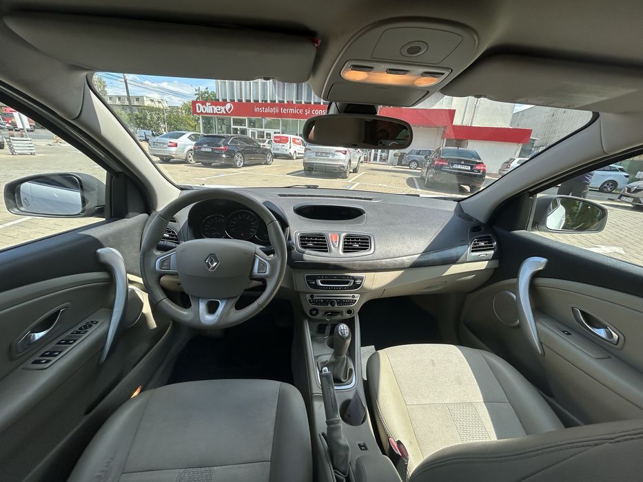 Renault Fluence 94.000 km, 1.6 benzina euro 5, inmatriculat, impecabil