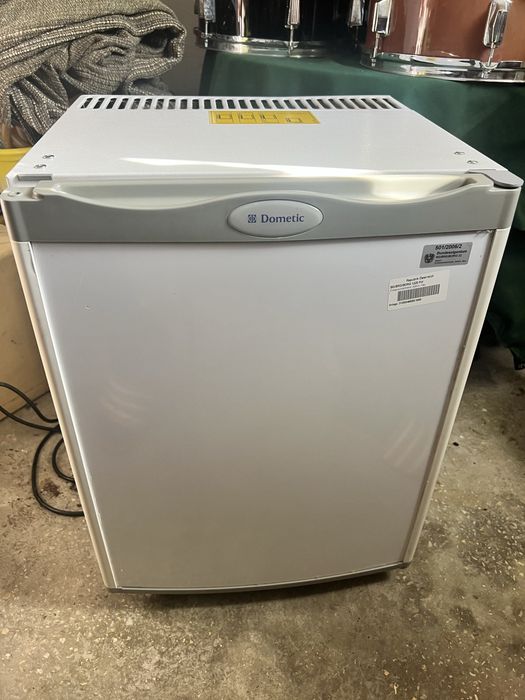 Vand mini frigider , nu raceste