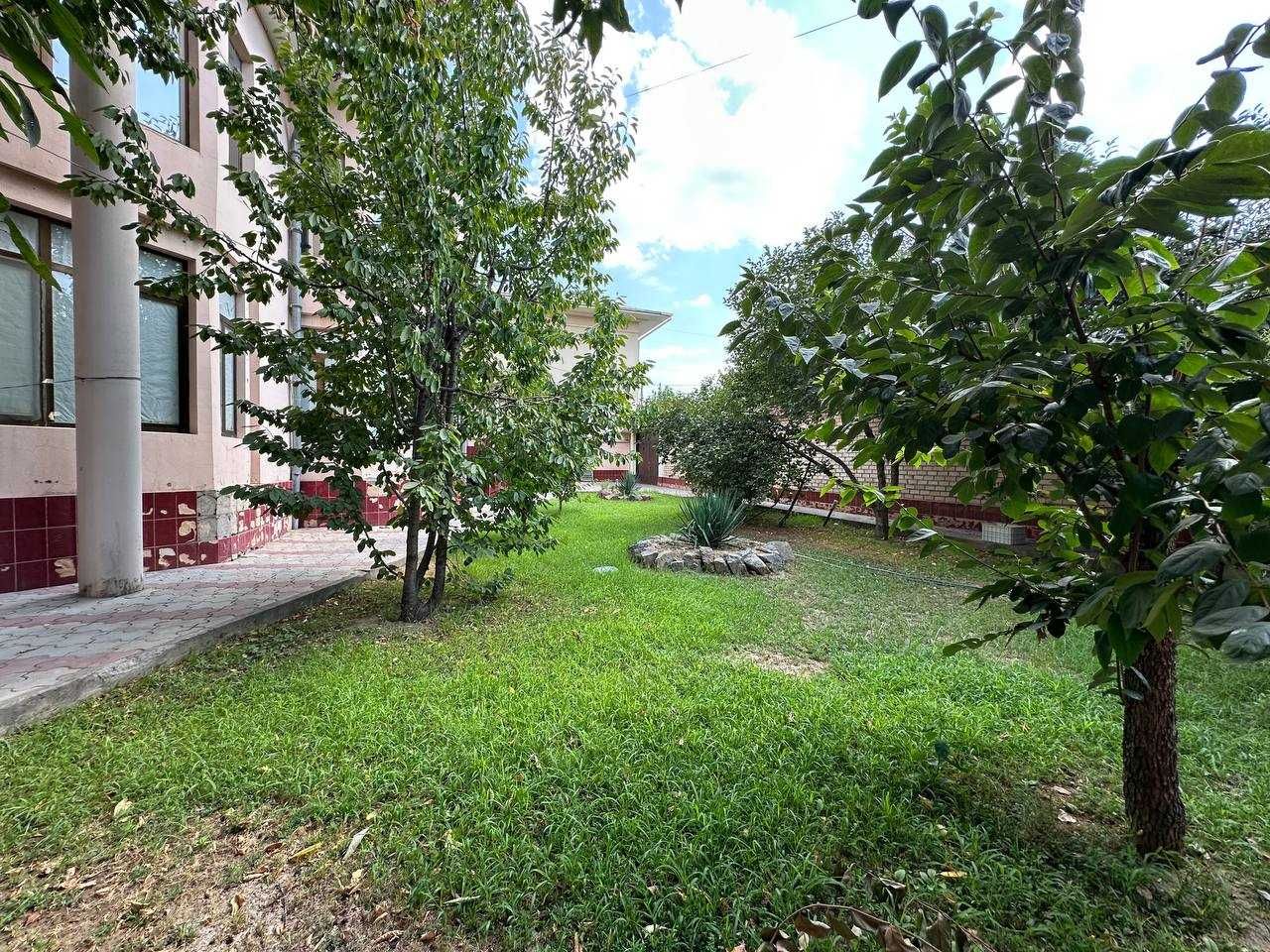 Дом Участок в Казы Махалля, 2 этажный, 8 соток. Бадамзар монетный двор