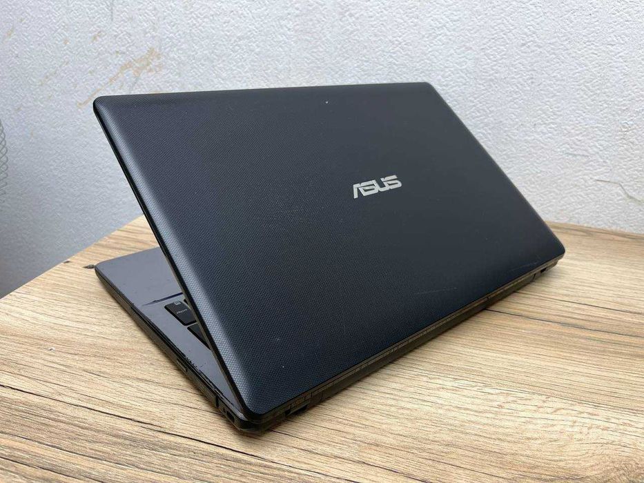 Для офисных работ ASUS y582l Core i5/ОЗУ 4/SSD 128/GeForce 2gb