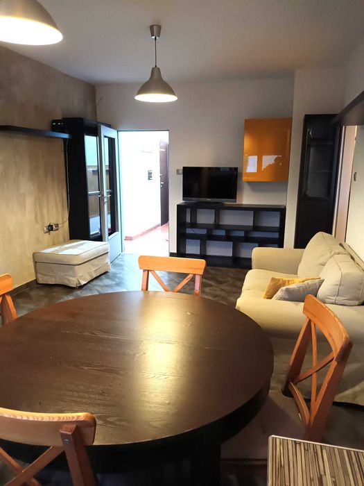 Продава тристаен апартамент в Христо Смирненски от собственик