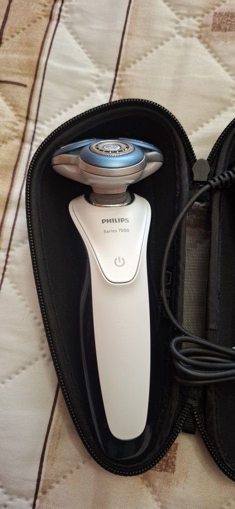 Електрическа Само ръсначка philips  s 7000