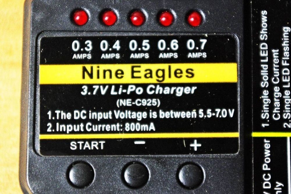 Incarcator Li-Po, 3.7 V, model NE-C925, 0.3 PANA la 0.7 AMP