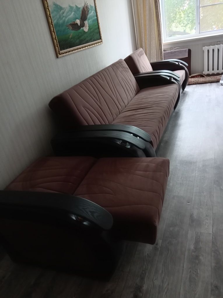 Мягкий уголок диван два кресло