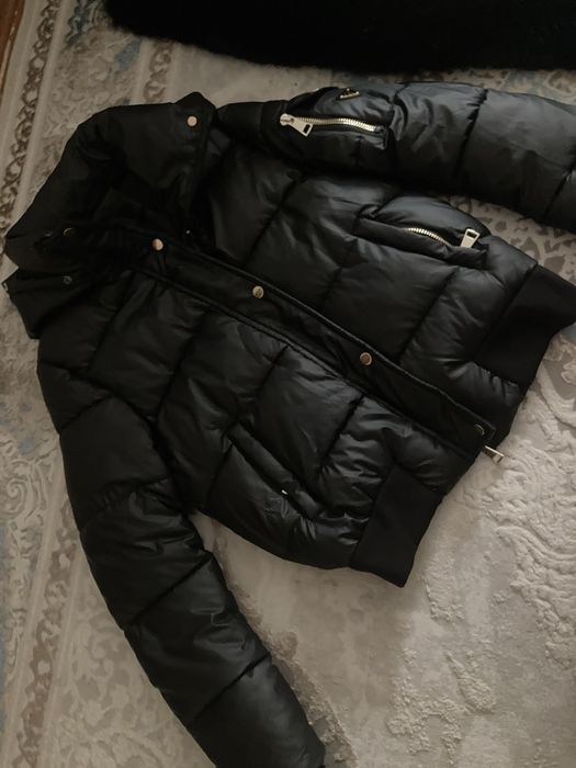 Қыстық куртка, киілмеген, қалың, капюшон, мех алынады, замок ашылады