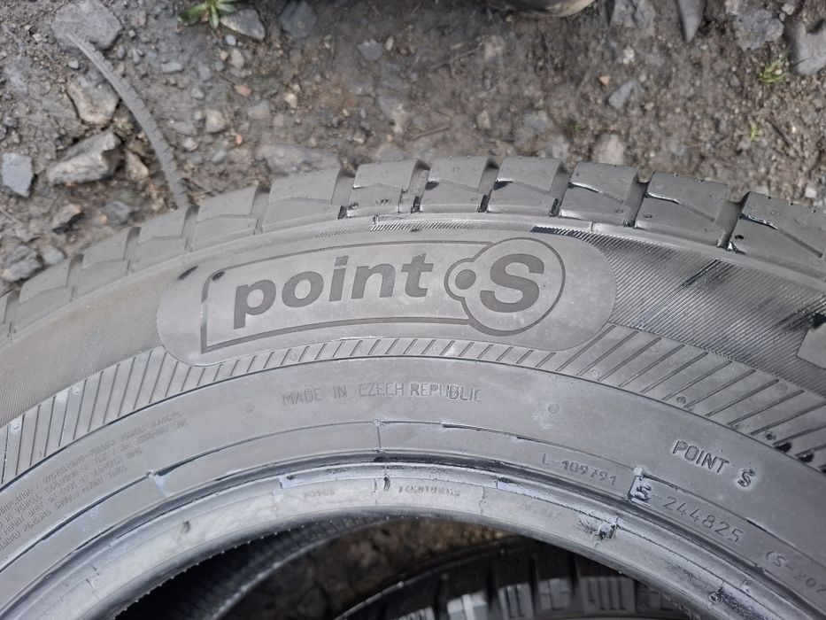 Vand 1 sau 2 anvelope 215 70 15 C de iarna bune nus perechi