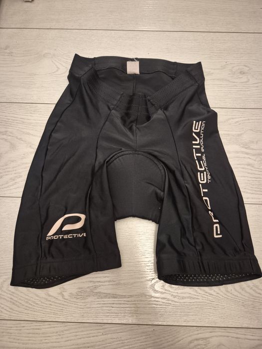 Pantaloni speciali pentru ciclism