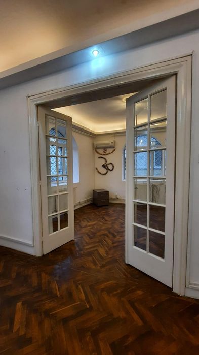Închiriez parter vila Mosilor - Eminescu