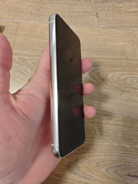 Vand Galaxy s23 - 256Gb -  Cream