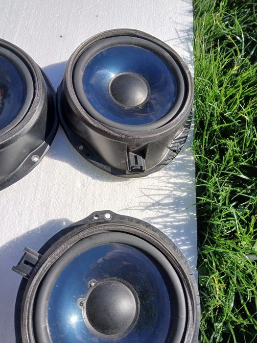 Boxe sony cu membrana albastra