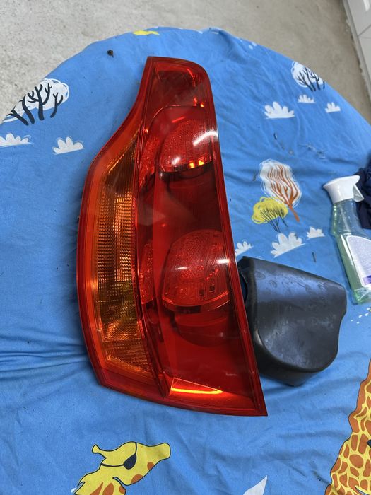 Stop dreapta audi q7.cod:4l0945094.