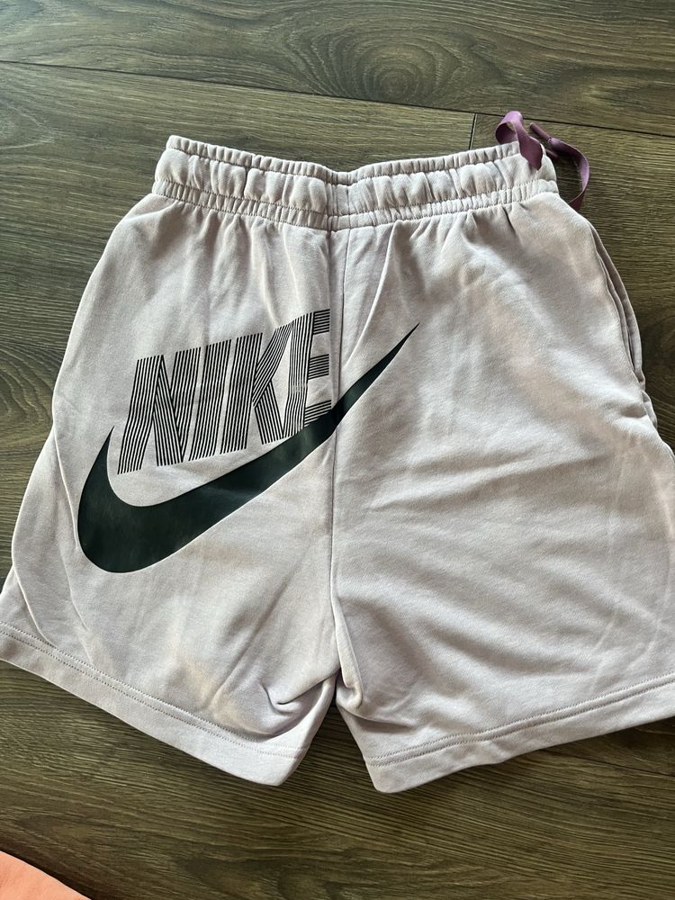 Nike панталонки нови