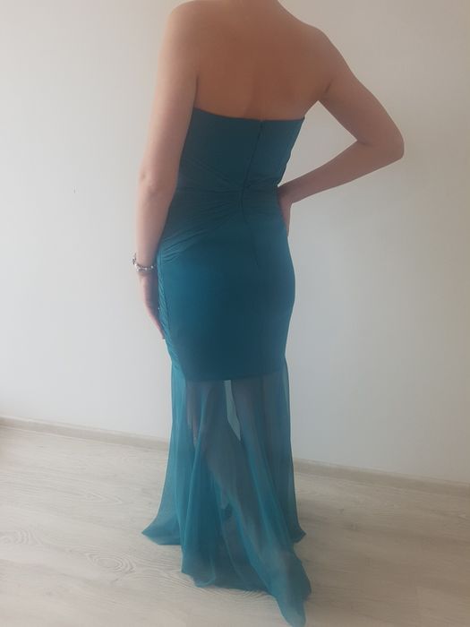 Vand rochii elegante de seara