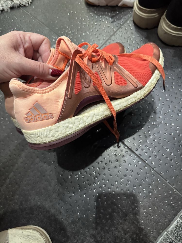 Маратонки adidas