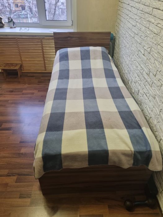 Кровать фирменная