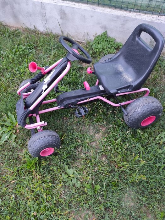 Vând Kart cu pedale 3-8 ani maxim 30kg
