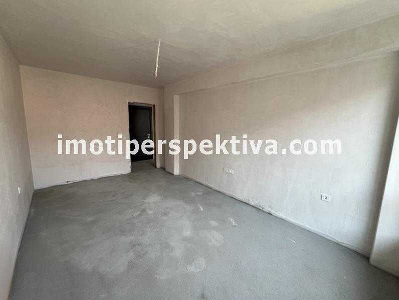 Продава се Тристаен апартамент в Пловдив, Център - 86 кв.м за 2109 €/кв.м - Снимка #2