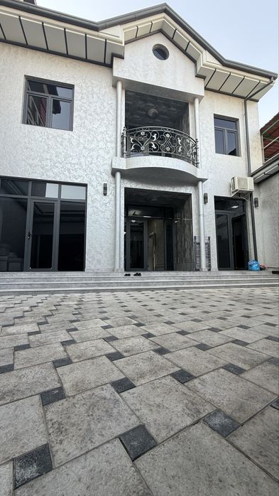 Самарканд дарвоза ховли сотилади йул юзида 2.9 соток 8 хона