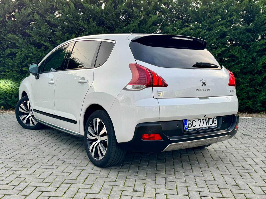 Peugeot 3008 Hybrid 4 x 4 Alure 200 cp