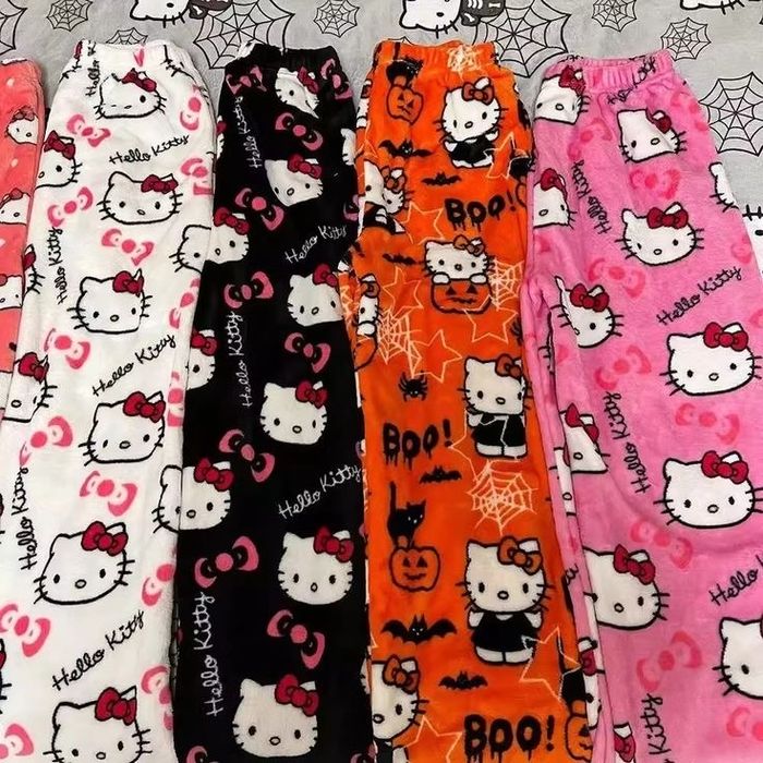 Pantaloni de pijama cu Hello Kitty