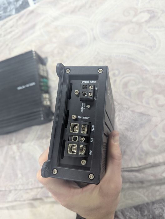 Моноблок усилитель звука Aura сабовый 1 канал 800 вт