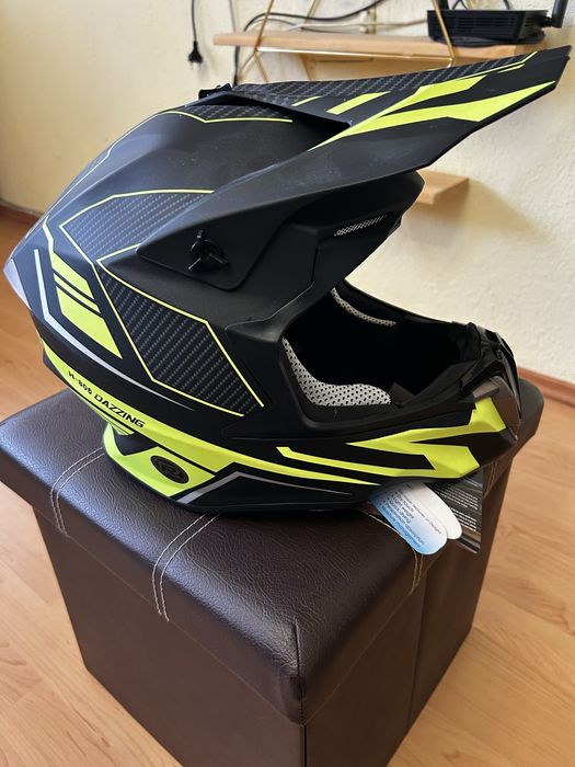 Чисто нова каска за мотокрос , атв , мтв , вело ,тротинетка ,велосипед