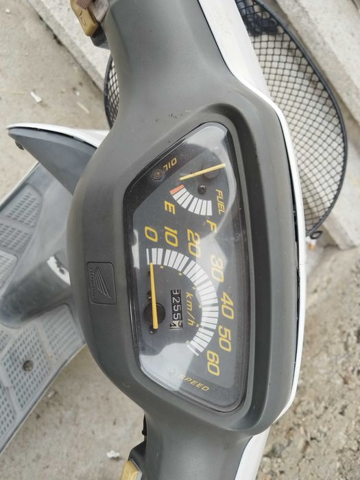 Продавасе HONDA dio AF18