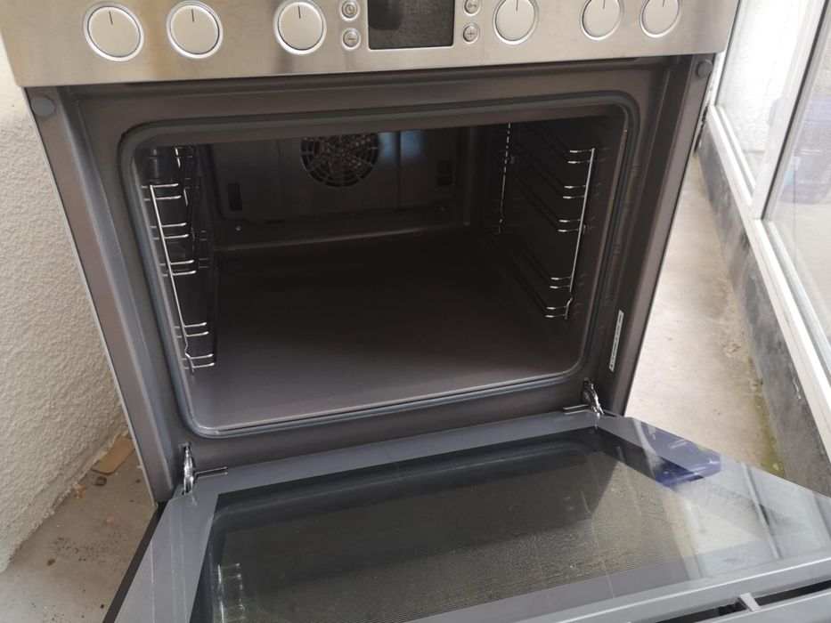 [като нова] Готварска печка Bosch HCE743350E