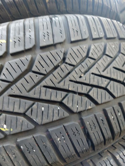 2 anvelope 215/60 R17 Semperit iarna