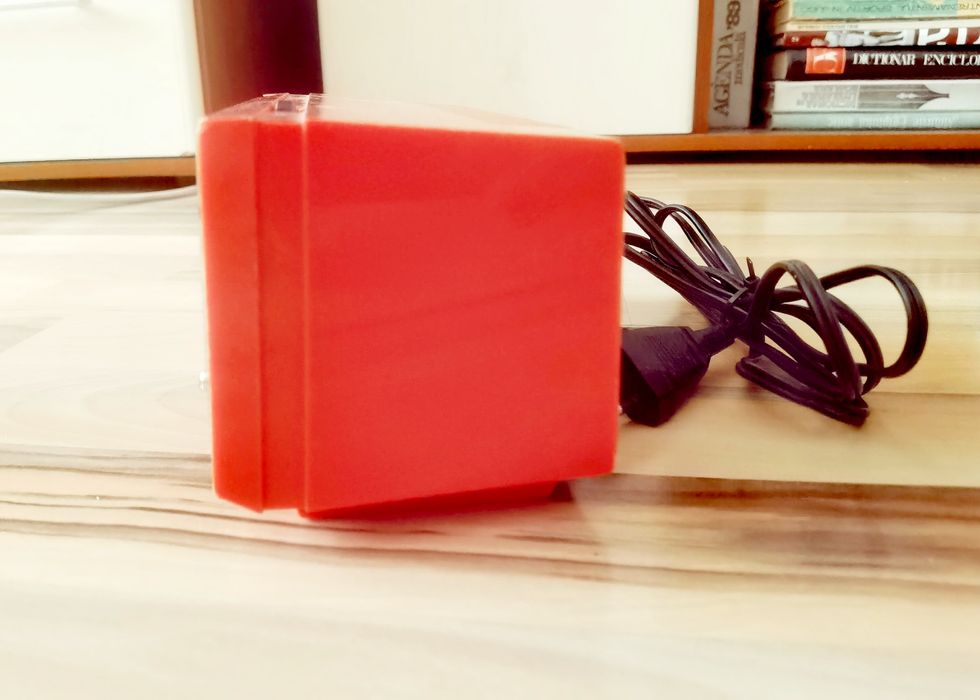Radio cu ceas Universum retro vintage colecție anii 70 foarte rar