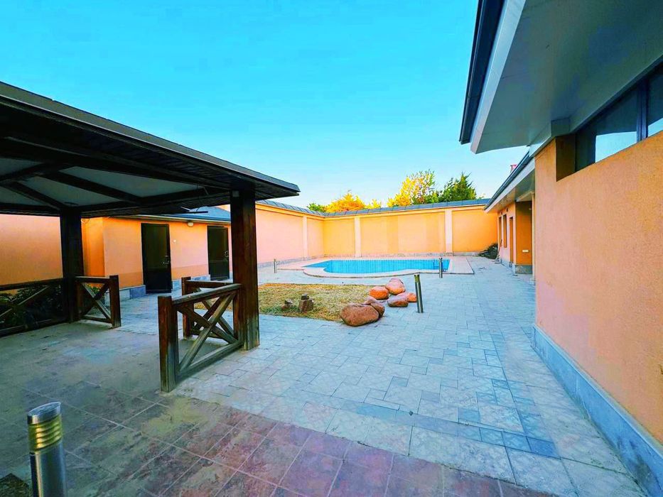 ЦЕНТР ЛУНАЧАРСКИЙ / ДОМ / 12 СОТ / 500м2 / 3 уровня / 7 комнат