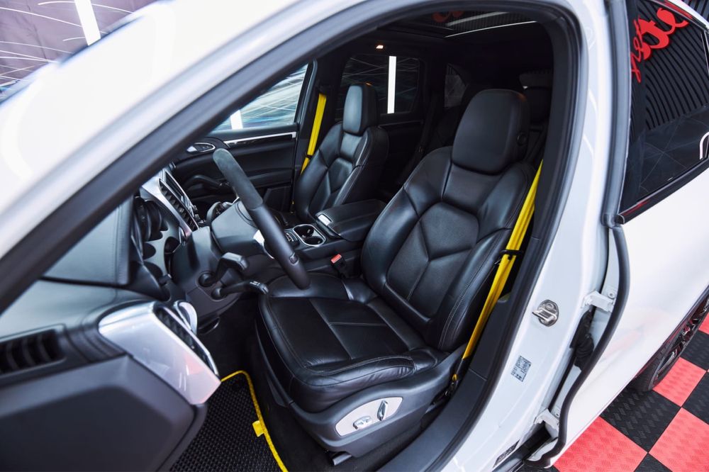 Porsche Cayenne 3.0d intretinut exemplar