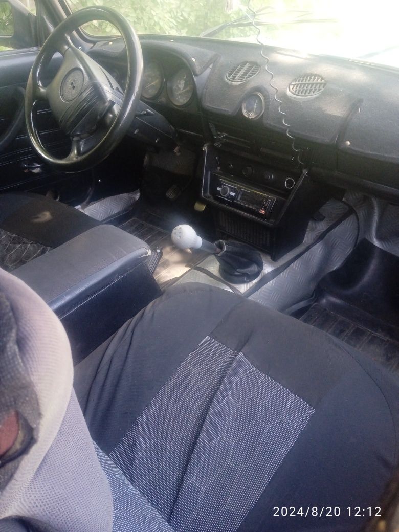 Sotiladi vaz 2106